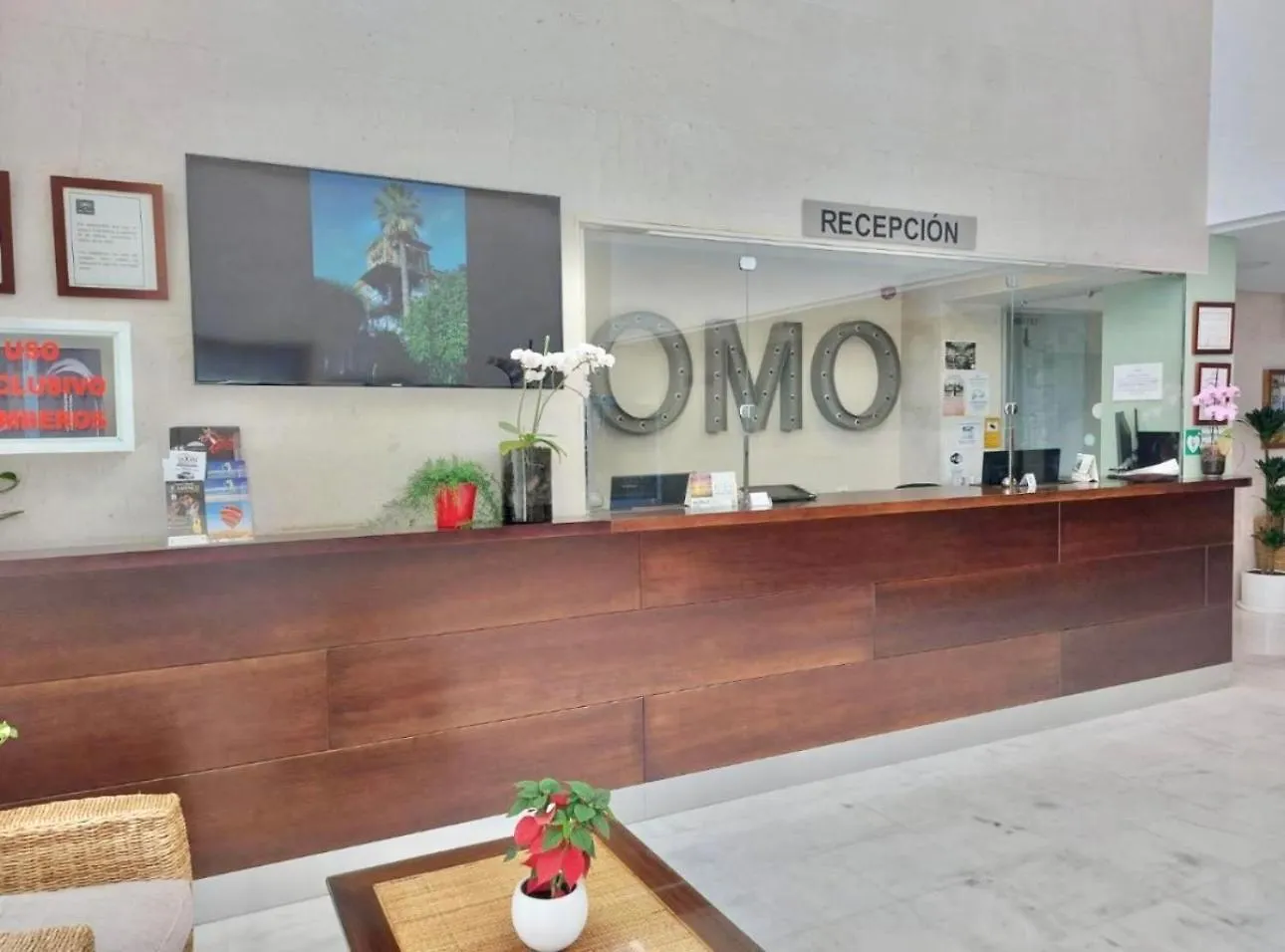 Aparthome Domocenter Bormujos Spain