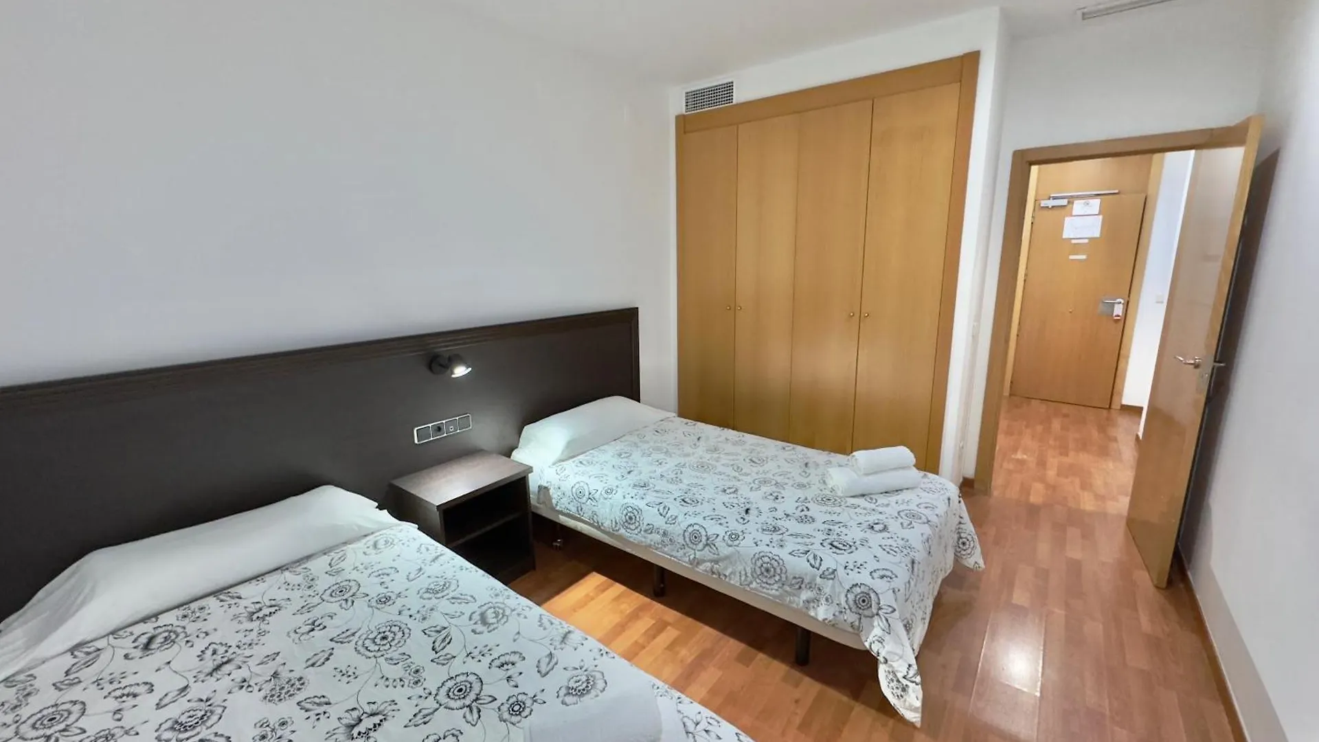 Aparthome Domocenter Bormujos 0*,