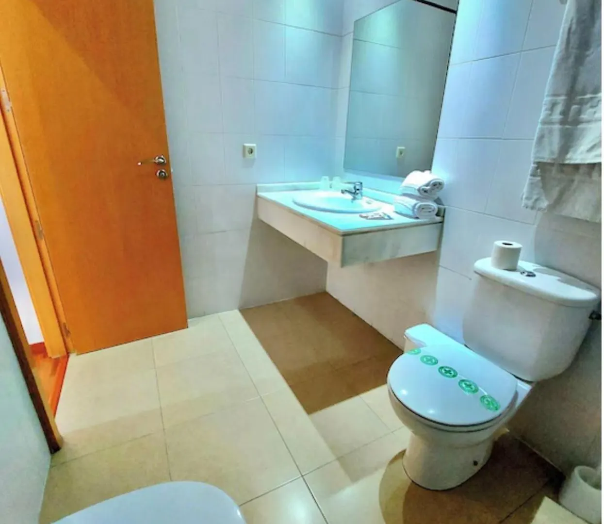 Aparthome Domocenter Bormujos Spain