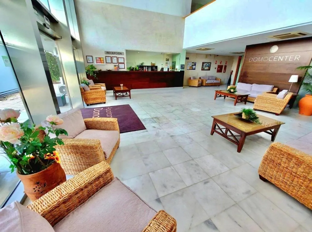 Aparthome Domocenter Bormujos 0*,